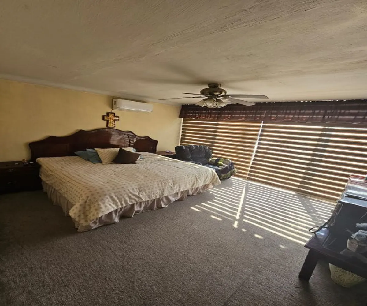 Casa En Venta,Lomas de Zapopan,Avenida de la Mancha 324, Zapopan, Jalisco 45130, 4 Habitaciones,2 Baños,Avenida de la Mancha,2,pGi3VRI