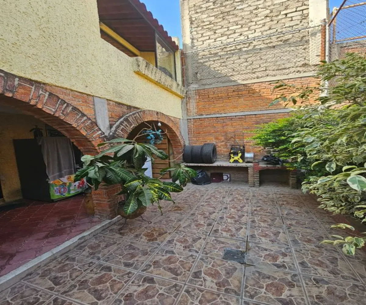 Casa En Venta,Lomas de Zapopan,Avenida de la Mancha 324, Zapopan, Jalisco 45130, 4 Habitaciones,2 Baños,Avenida de la Mancha,2,pGi3VRI