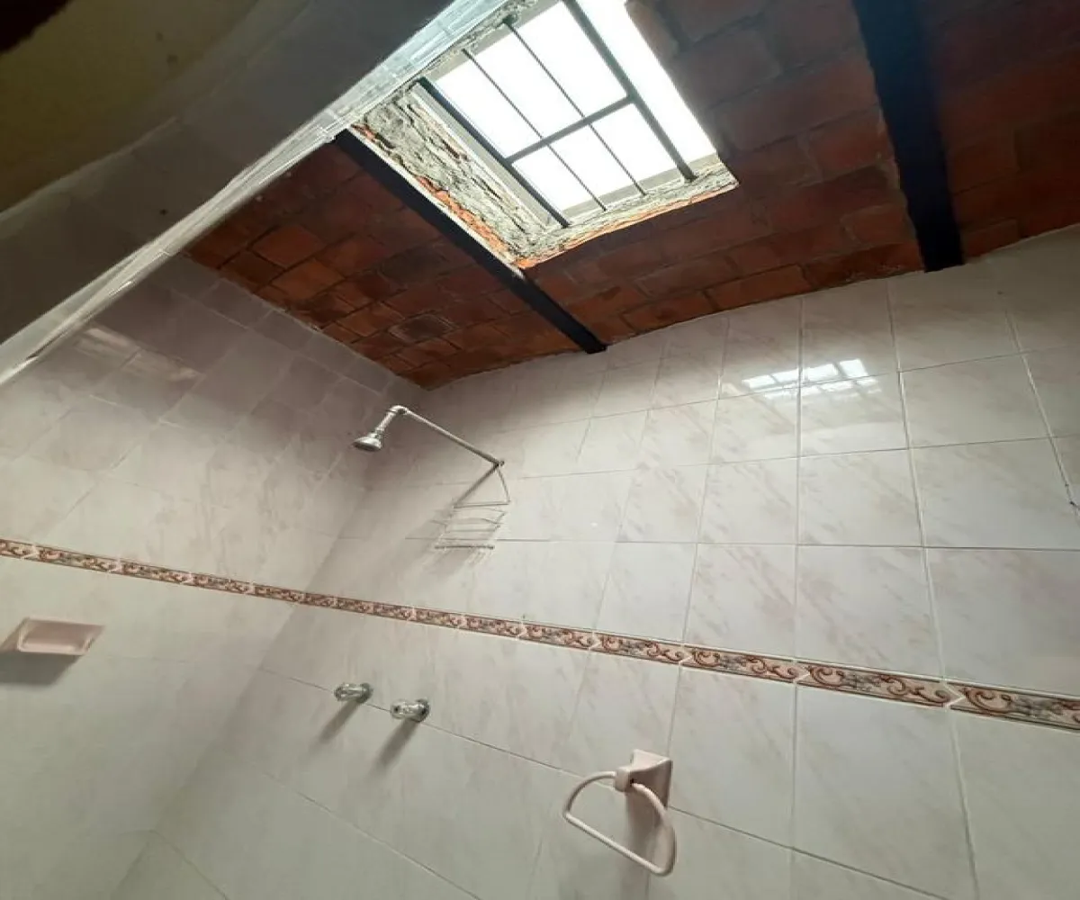 Casa En Venta,Santa Elena de La Cruz,Evora 1755, Guadalajara, Jalisco 44230, 6 Habitaciones,2 Baños,Evora,1,pf2Uj7T