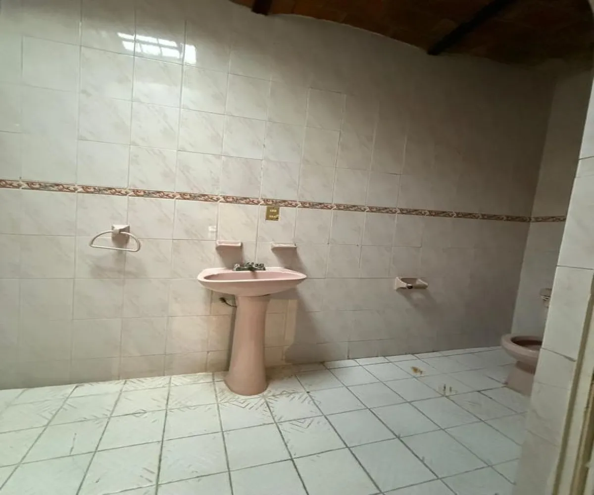 Casa En Venta,Santa Elena de La Cruz,Evora 1755, Guadalajara, Jalisco 44230, 6 Habitaciones,2 Baños,Evora,1,pf2Uj7T