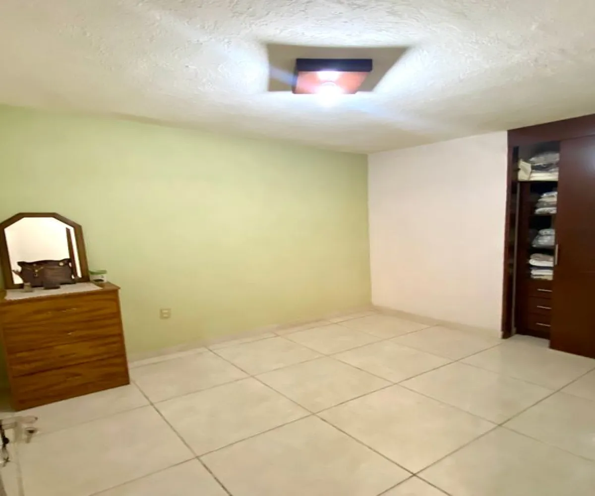 Casa En Venta,Fracc Real Del Sol,Avenida Estrella 10, Tlajomulco de Zúñiga, Jalisco 45640, 5 Habitaciones,3 Baños,Avenida Estrella,3,pCoaJeO