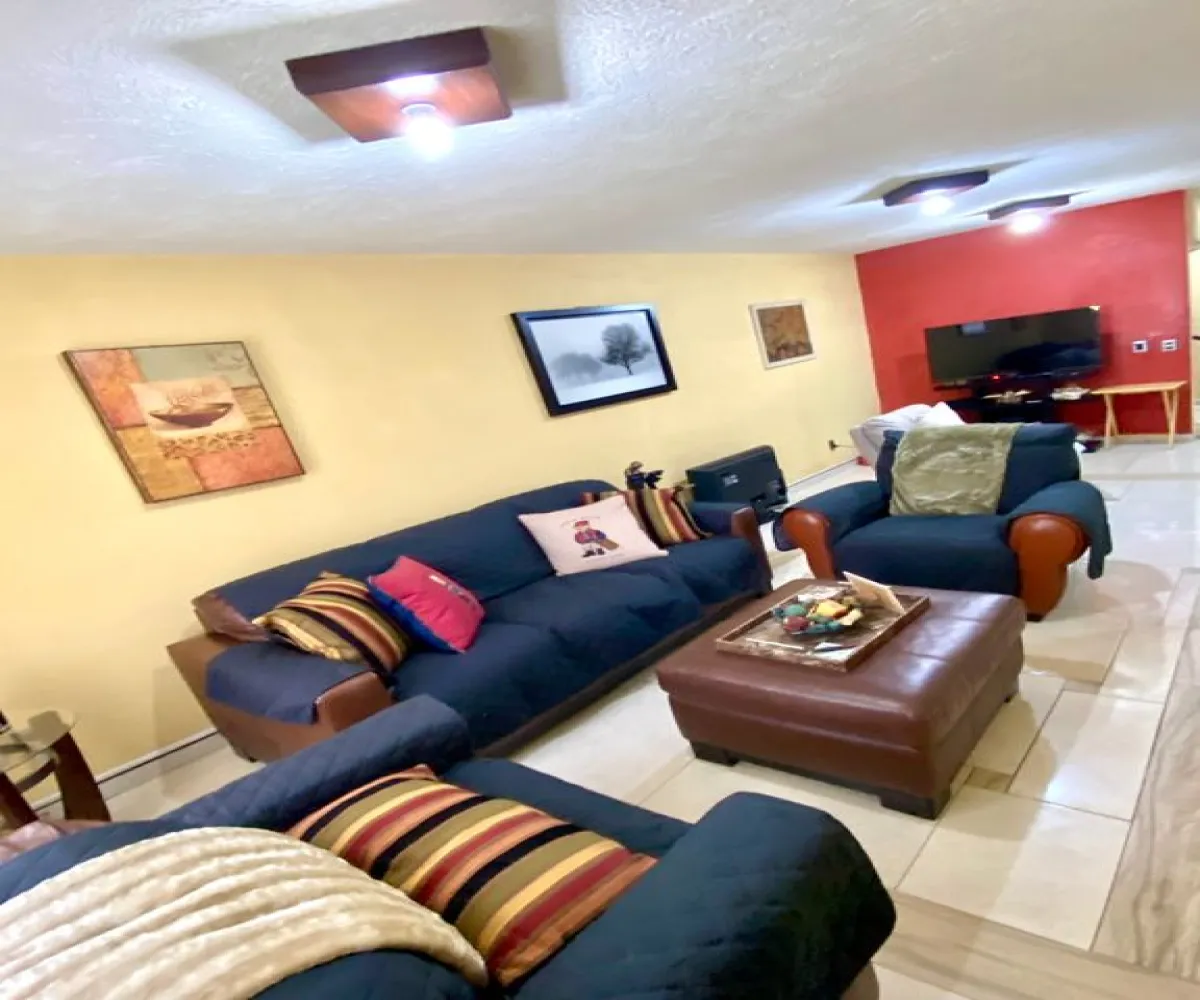 Casa En Venta,Fracc Real Del Sol,Avenida Estrella 10, Tlajomulco de Zúñiga, Jalisco 45640, 5 Habitaciones,3 Baños,Avenida Estrella,3,pCoaJeO