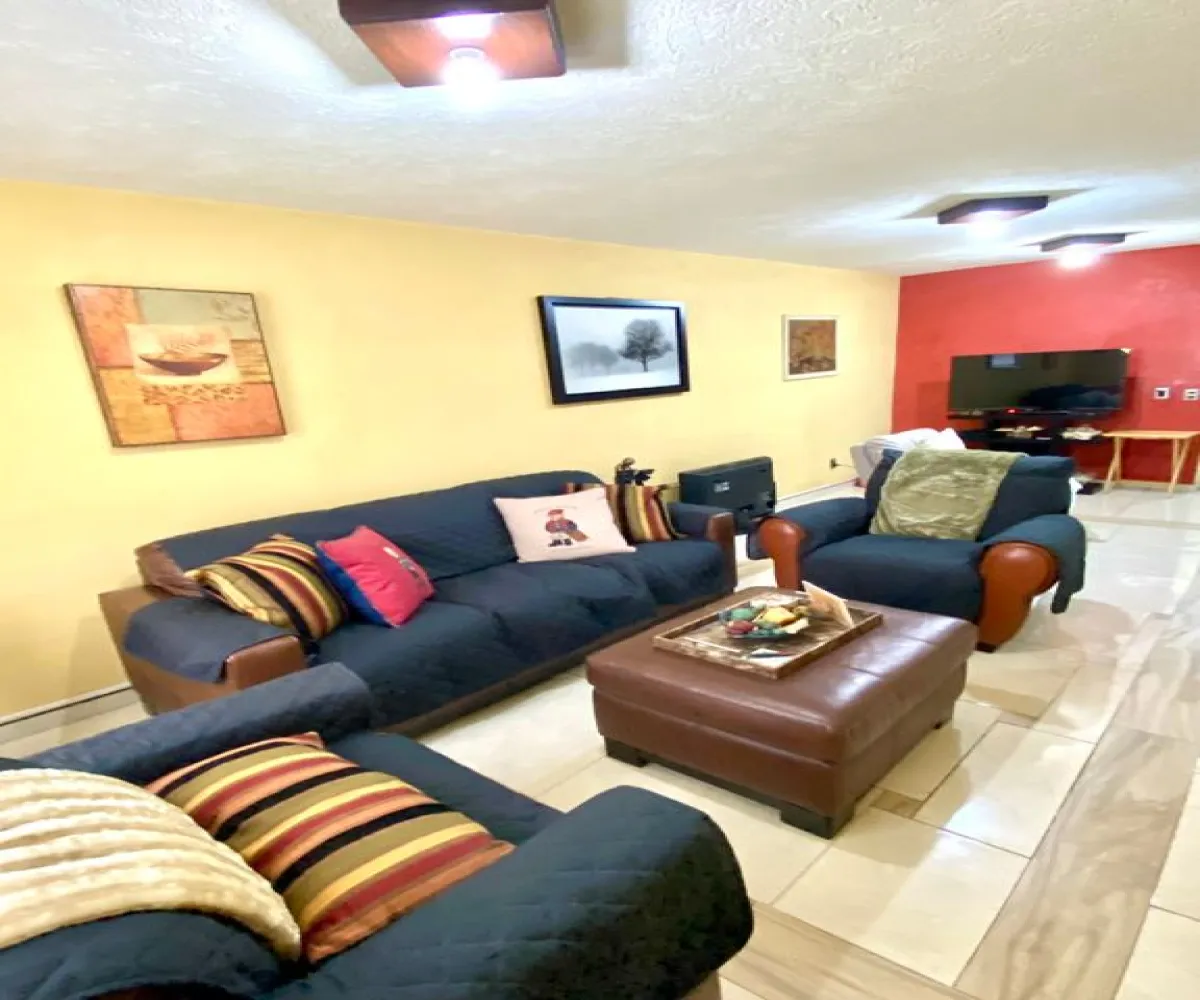 Casa En Venta,Fracc Real Del Sol,Avenida Estrella 10, Tlajomulco de Zúñiga, Jalisco 45640, 5 Habitaciones,3 Baños,Avenida Estrella,3,pCoaJeO