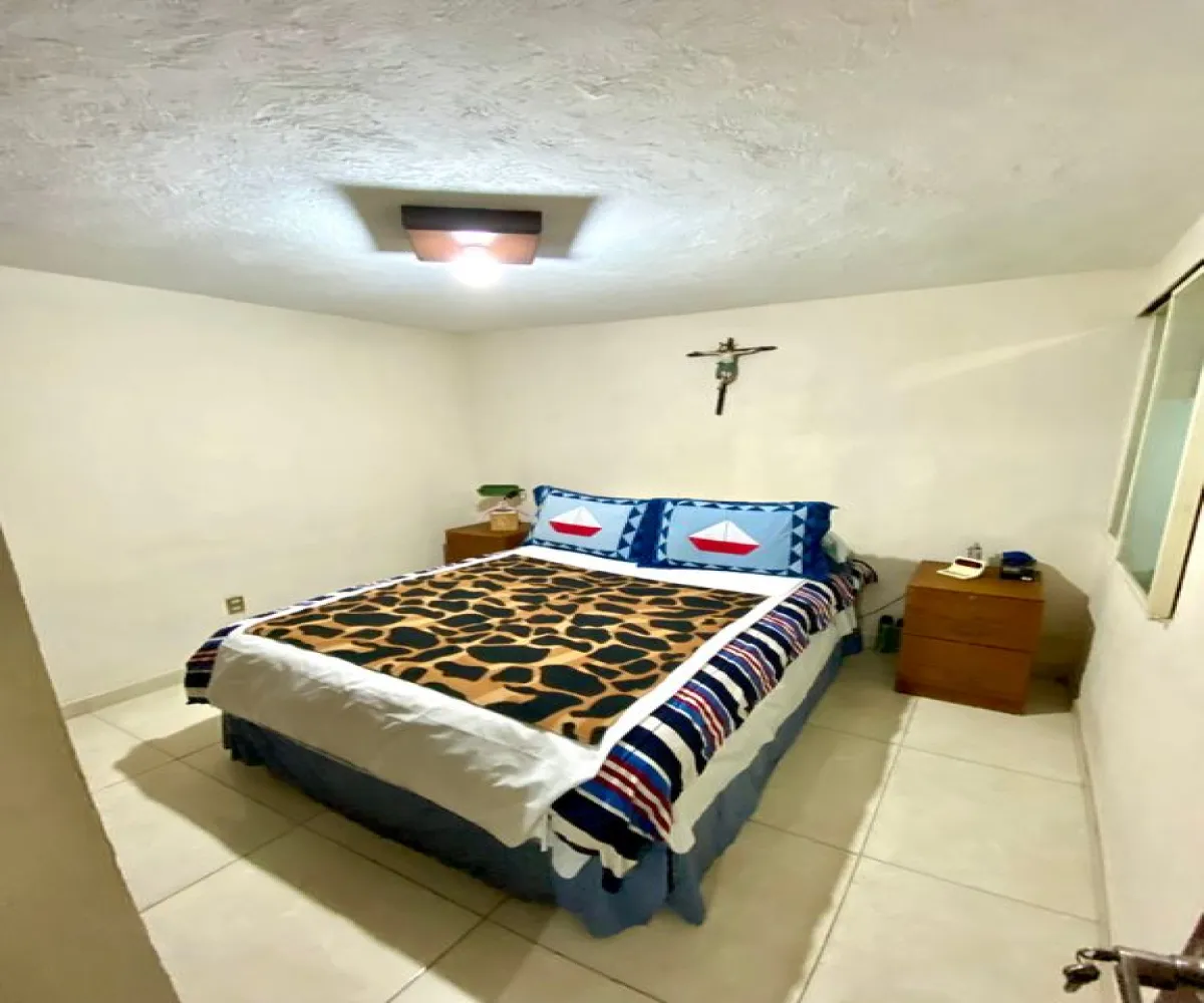 Casa En Venta,Fracc Real Del Sol,Avenida Estrella 10, Tlajomulco de Zúñiga, Jalisco 45640, 5 Habitaciones,3 Baños,Avenida Estrella,3,pCoaJeO