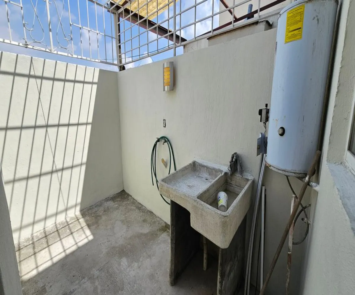 Casa En Venta,Balcones de Santa Anita,Nuestra Señora del Sagrado Corazón 12, Tlajomulco de Zúñiga, Jalisco 45645, 3 Habitaciones,2 Baños,Nuestra Señora del Sagrado Corazón,2,ptyivxM