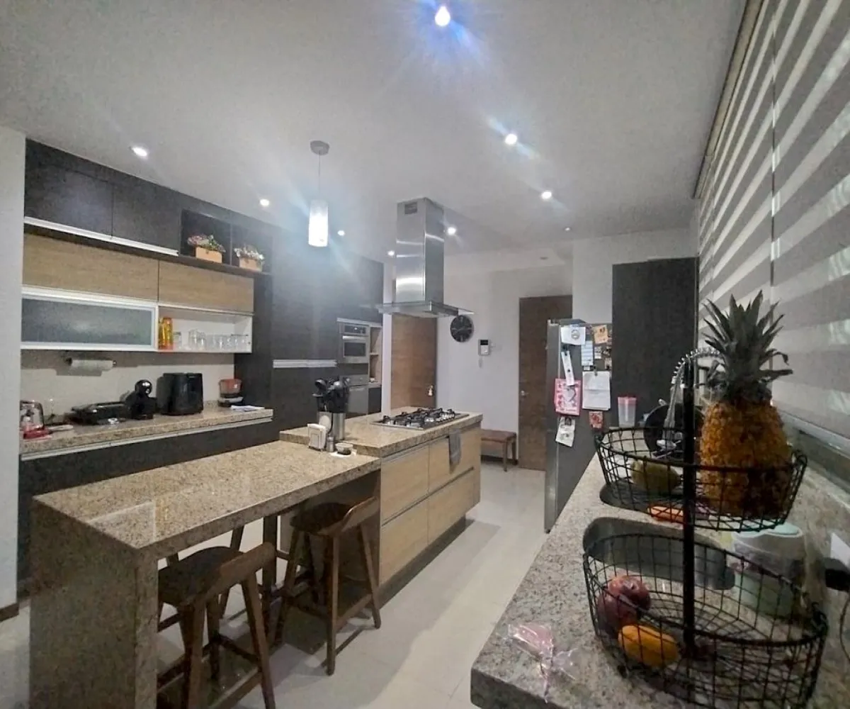 Casa En Venta,San Juan de Ocotán,Avenida Verona 7500 b46, Zapopan, Jalisco 45110, 4 Habitaciones,4 Baños,Avenida Verona,2,pSeym2M