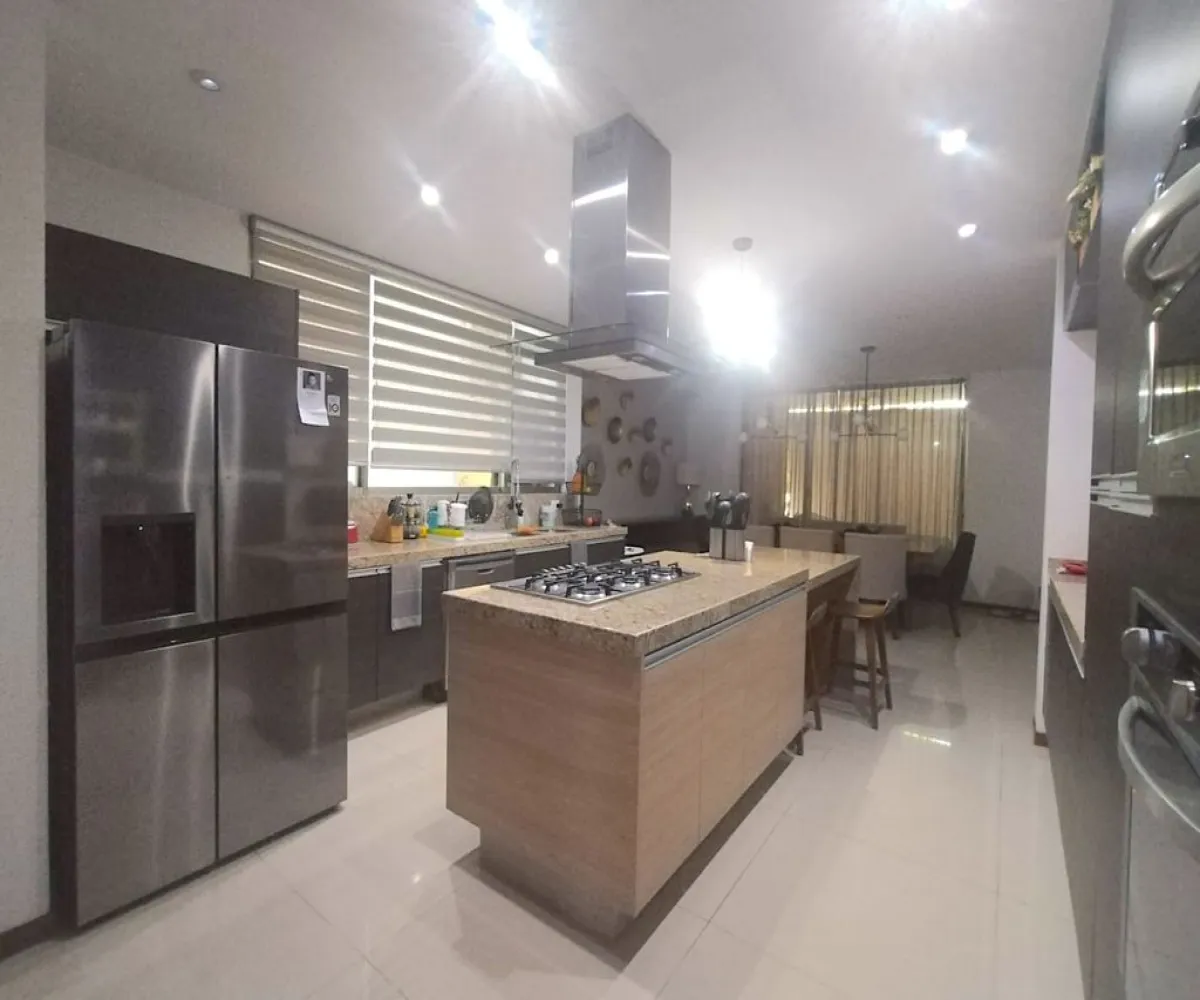 Casa En Venta,San Juan de Ocotán,Avenida Verona 7500 b46, Zapopan, Jalisco 45110, 4 Habitaciones,4 Baños,Avenida Verona,2,pSeym2M