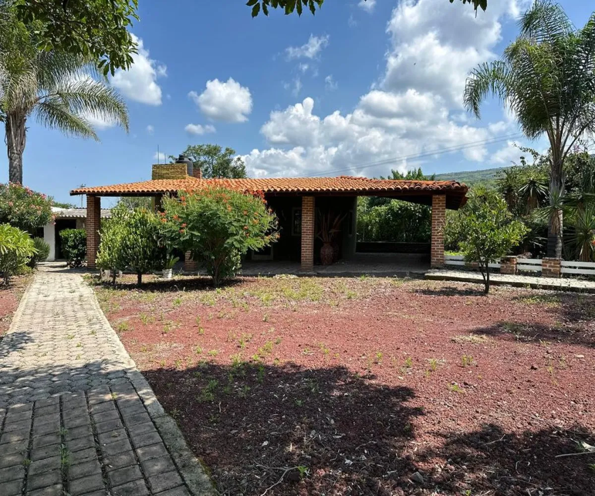 En Venta,San Juan Evangelista,Carr. San Juan Evangelista S/N, Tlajomulco de Zúñiga, Jalisco 45665, 5 Habitaciones,2 Baños,Carr. San Juan Evangelista,1,pRA26To