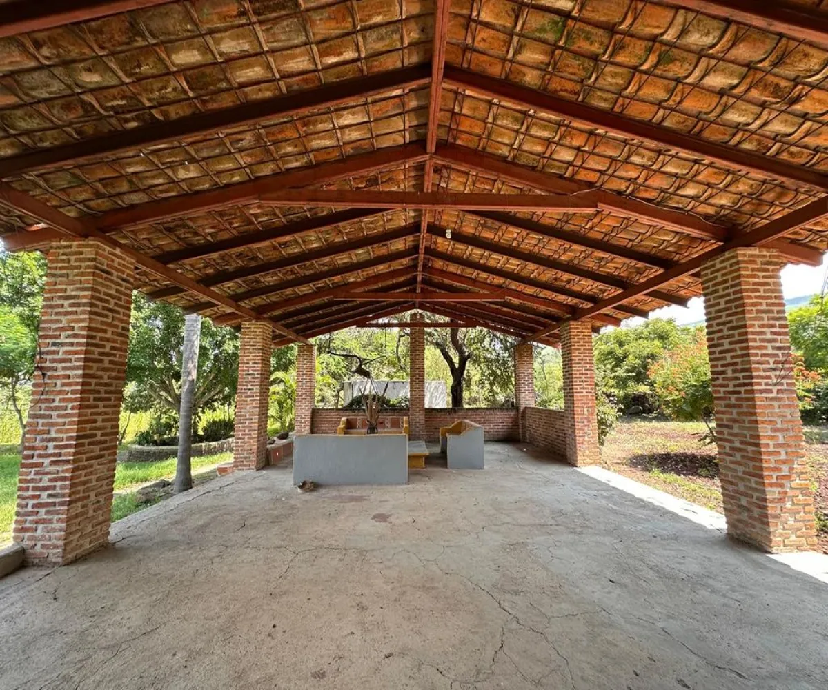 En Venta,San Juan Evangelista,Carr. San Juan Evangelista S/N, Tlajomulco de Zúñiga, Jalisco 45665, 5 Habitaciones,2 Baños,Carr. San Juan Evangelista,1,pRA26To