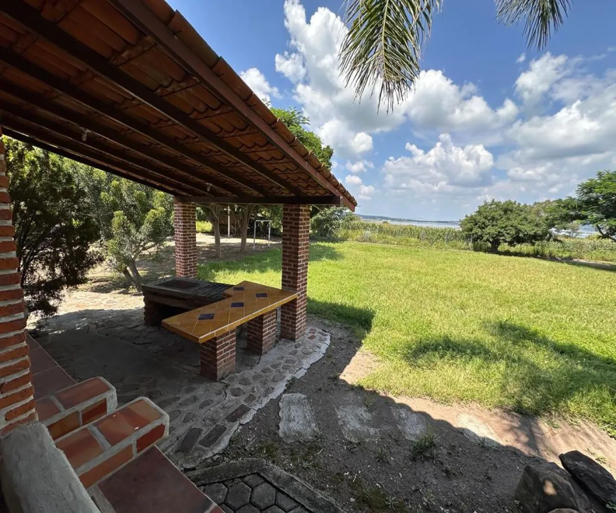 En Venta,San Juan Evangelista,Carr. San Juan Evangelista S/N, Tlajomulco de Zúñiga, Jalisco 45665, 5 Habitaciones,2 Baños,Carr. San Juan Evangelista,1,pRA26To