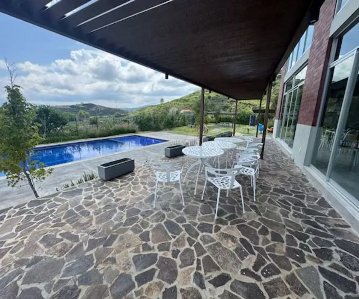 Casa En Venta,Coto Albasur,Avenida Arbolada Bosques de Santa Anita S/N, Tlajomulco de Zúñiga, Jalisco 45640, 3 Habitaciones,2 Baños,Avenida Arbolada Bosques de Santa Anita,1,pzRKS6K