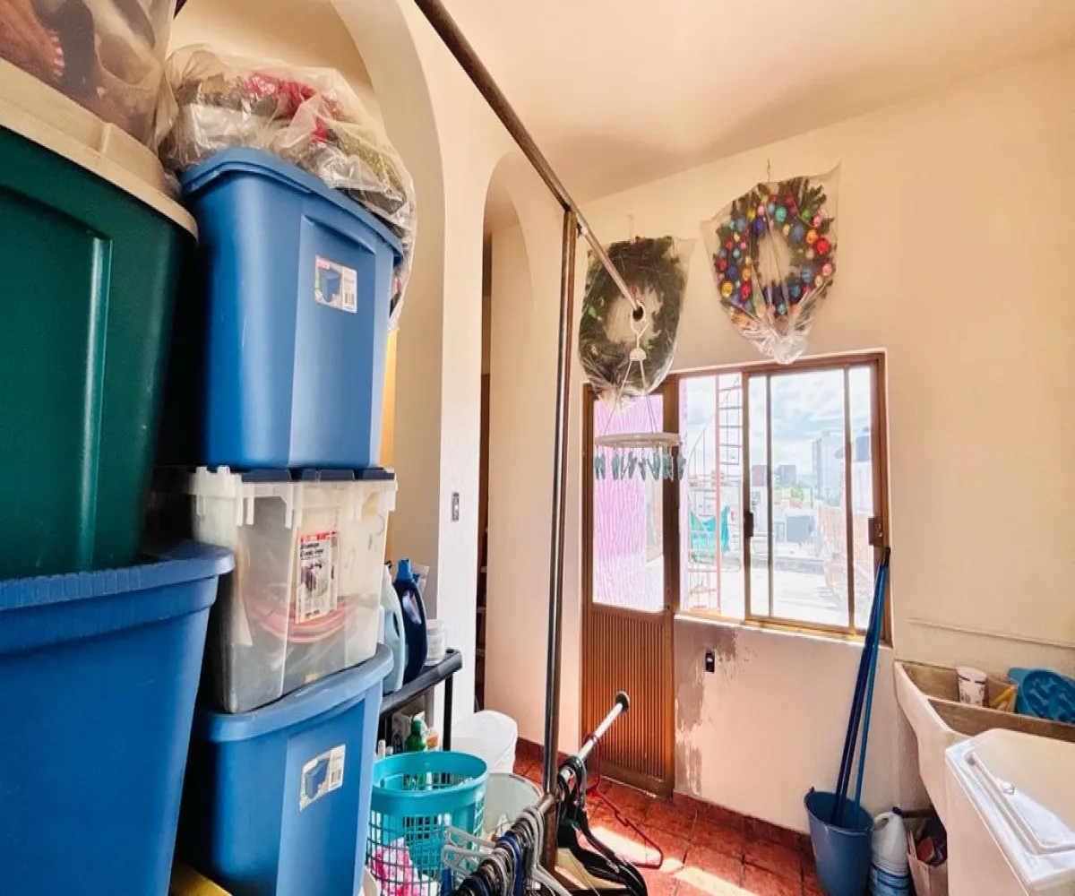 Casa En Venta,Fracc Lomas Del Seminario,Calle Robert Schumann 4400, Zapopan, Jalisco 45038, 4 Habitaciones,3 Baños,Calle Robert Schumann,1,pxfIoyw