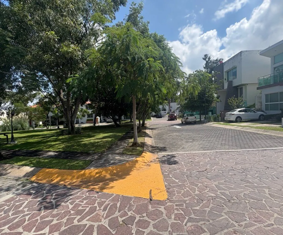 Terreno En Venta,Huerta Calderon Zuno Uno,Avenida Casa Fuerte 00 27, Tlajomulco de Zúñiga, Jalisco 45645,Avenida Casa Fuerte,1,p4poydt