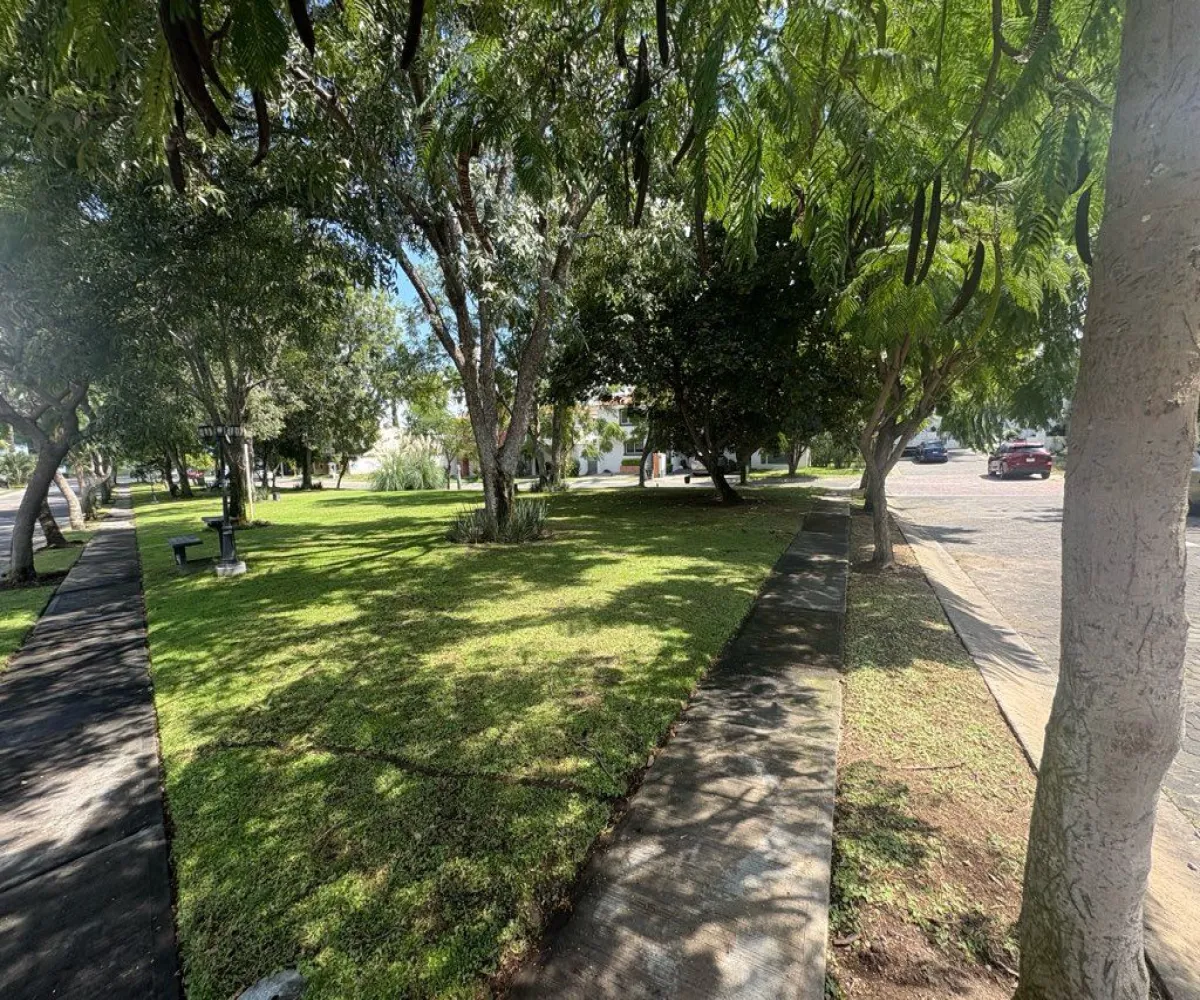 Terreno En Venta,Huerta Calderon Zuno Uno,Avenida Casa Fuerte 00 27, Tlajomulco de Zúñiga, Jalisco 45645,Avenida Casa Fuerte,1,p4poydt