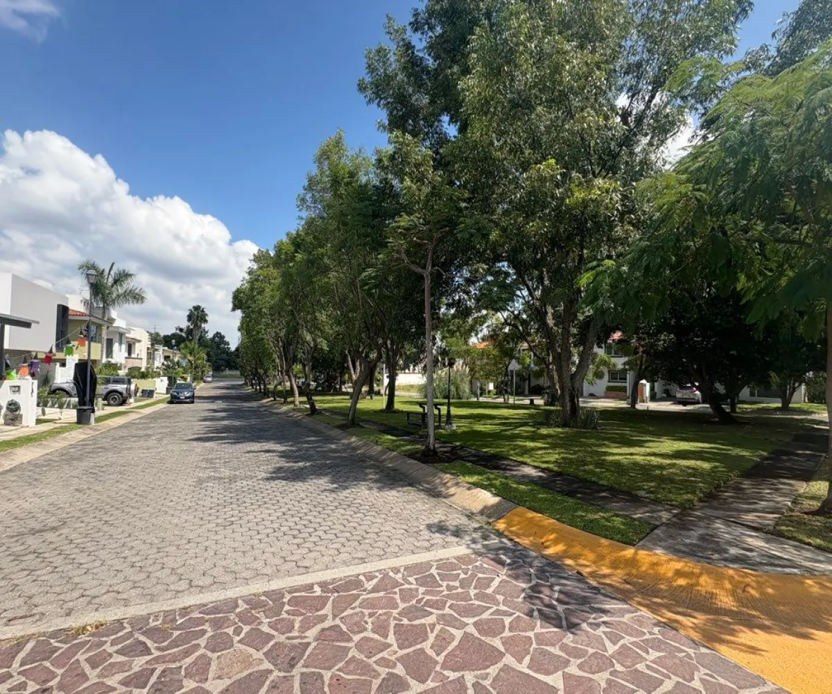 Terreno En Venta,Huerta Calderon Zuno Uno,Avenida Casa Fuerte 00 27, Tlajomulco de Zúñiga, Jalisco 45645,Avenida Casa Fuerte,1,p4poydt