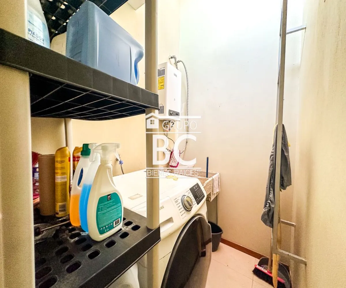 Casa En Venta,Del Pilar Residencial,Navia 73, Tlajomulco de Zúñiga, Jalisco 45645, 3 Habitaciones,2 Baños,Navia,1,pS8PsCX