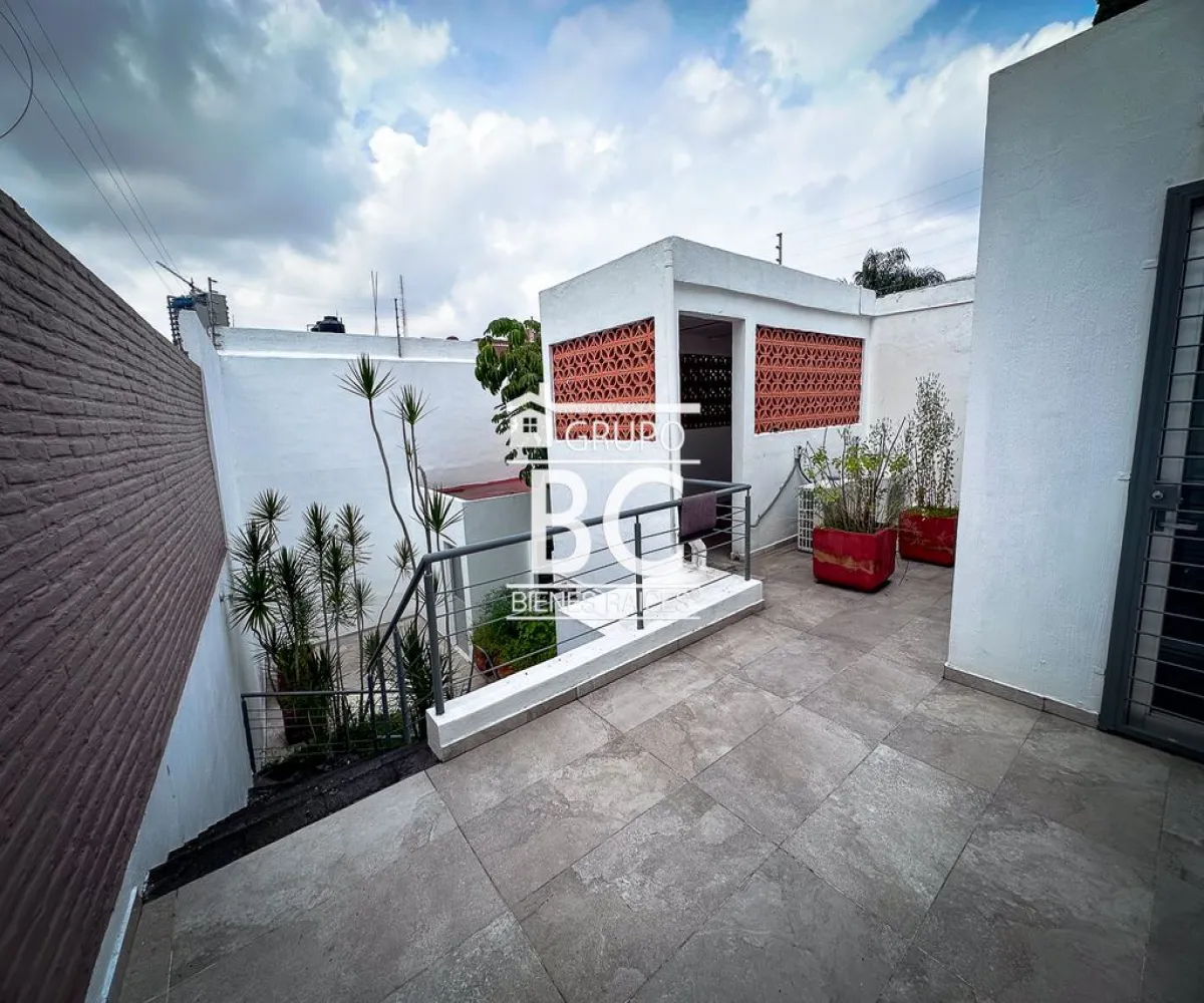 En Venta,Verde valle ,Avenida Topacio 2452, Guadalajara, Jalisco 44560,1 Baño,Avenida Topacio,1,pi7wU9o