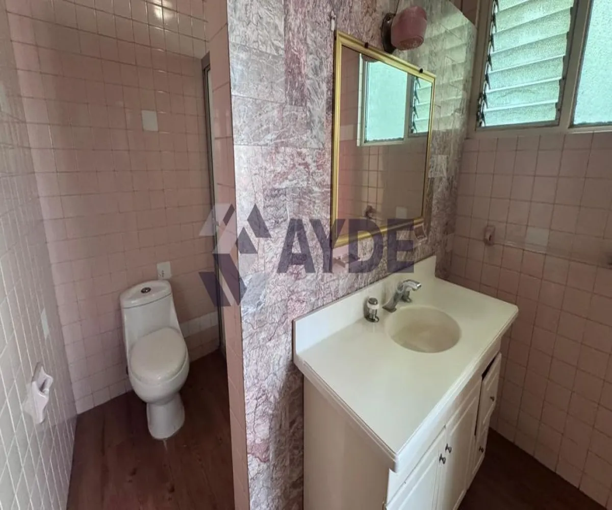 Casa En Venta,Jardines Alcalde,Calle Paseo de los Filósofos 1730, Guadalajara, Jalisco 44298, 5 Habitaciones,2 Baños,Calle Paseo de los Filósofos,1,p3Ha0bo