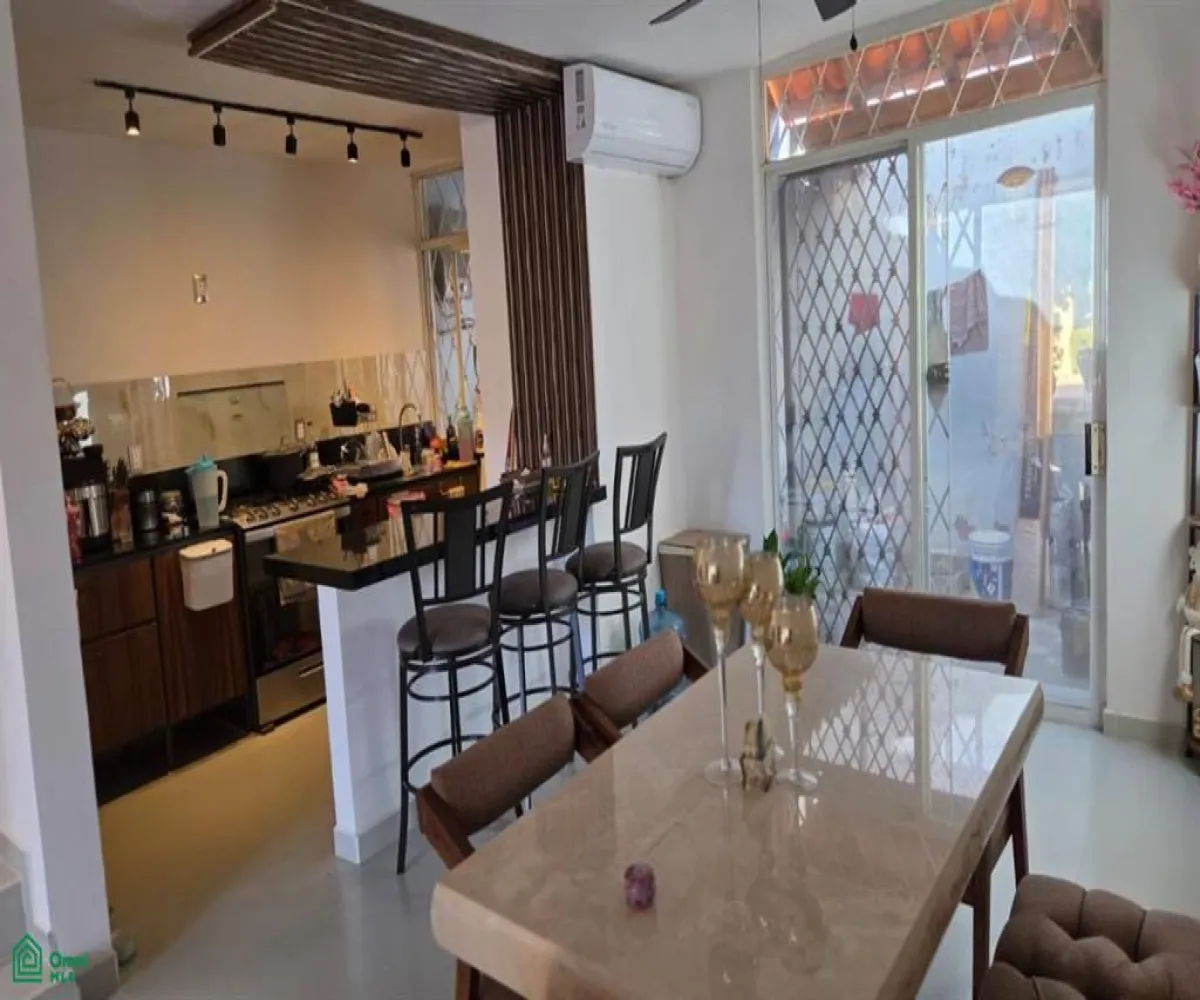 Casa En Venta,Parques las Palmas,Paseo de San Javier 410, Puerto Vallarta, Jalisco 48317, 3 Habitaciones,2 Baños,Paseo de San Javier,2,MX251027738