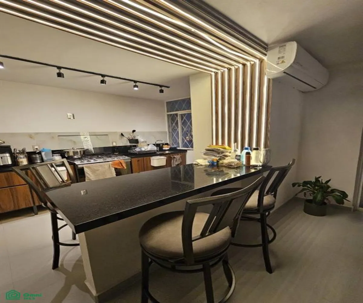 Casa En Venta,Parques las Palmas,Paseo de San Javier 410, Puerto Vallarta, Jalisco 48317, 3 Habitaciones,2 Baños,Paseo de San Javier,2,MX251027738