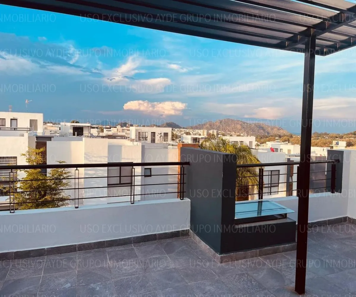 Casa En Renta,Avenida Valle de los Imperios 1501 85, Zapopan, Jalisco 45134, 3 Habitaciones,2 Baños,Avenida Valle de los Imperios,1,pJP1XzI