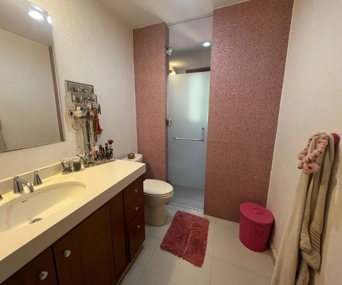 Casa En Venta,Seattle,Avenida D S/N, Zapopan, Jalisco 45150, 3 Habitaciones,4 Baños,Avenida D,2,p9q9MlC