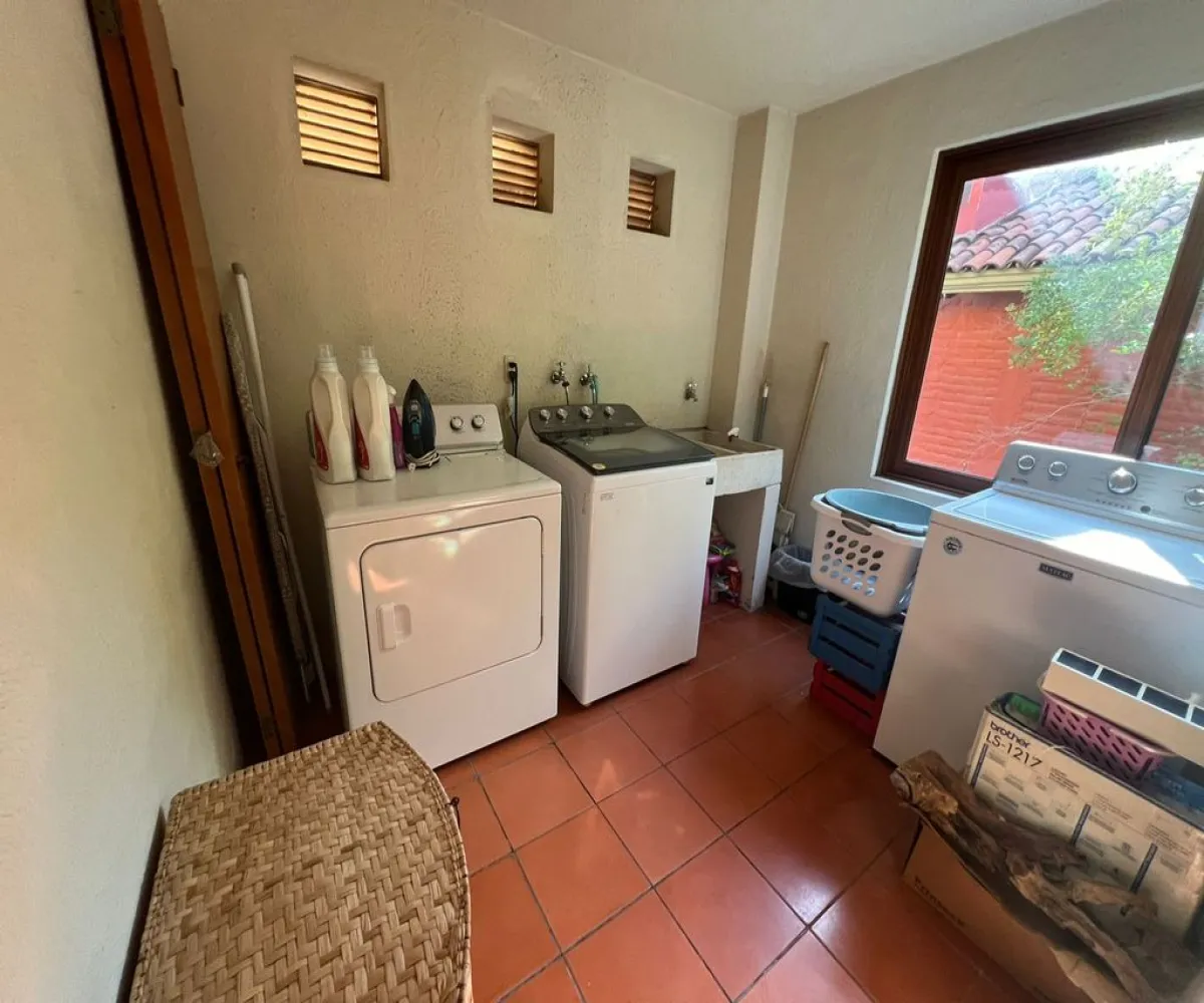 Casa En Venta,Seattle,Avenida D S/N, Zapopan, Jalisco 45150, 3 Habitaciones,4 Baños,Avenida D,2,p9q9MlC