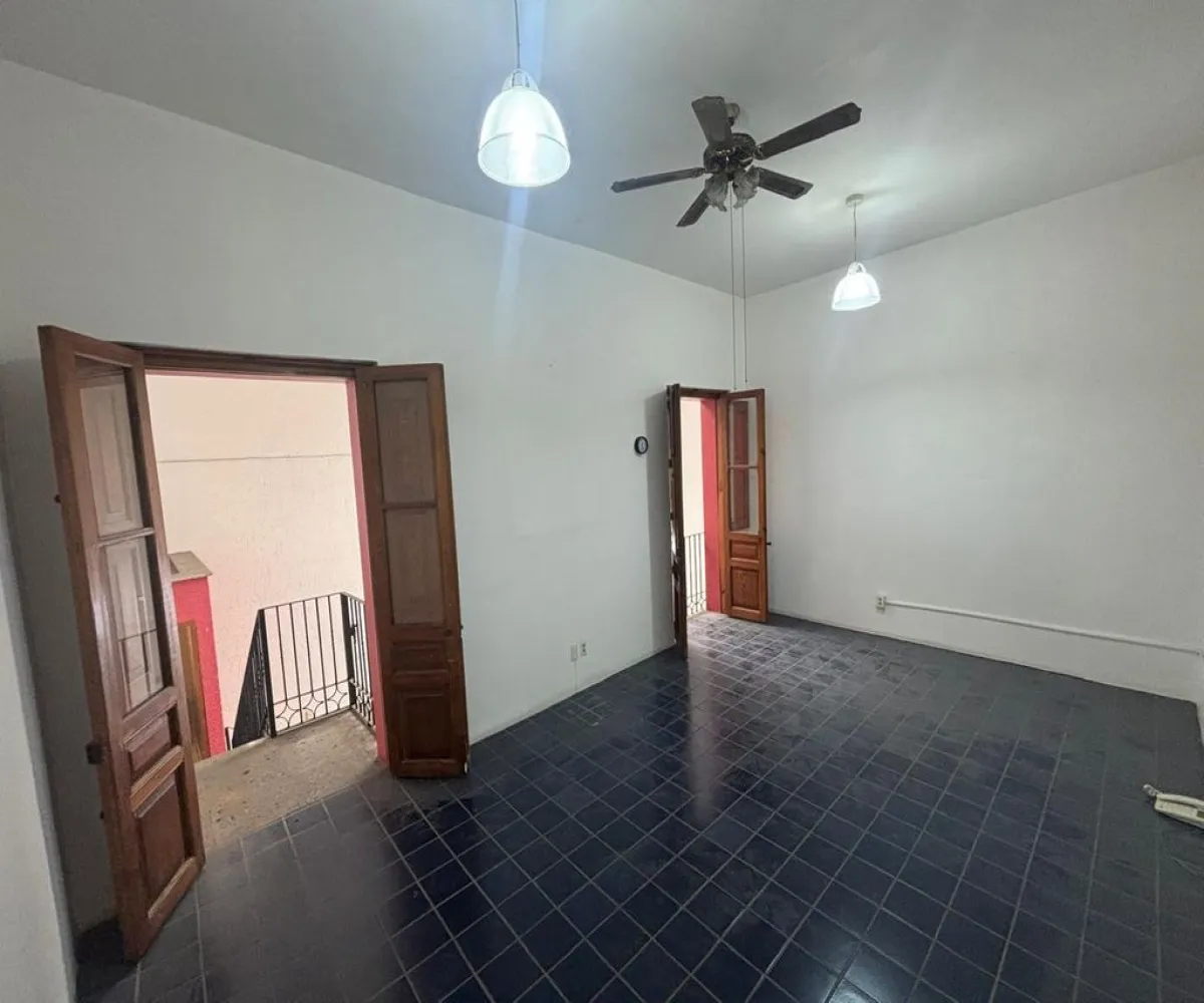 Oficina En Renta,Zona Centro,Calle Enrique González Martínez S/N, Guadalajara, Jalisco 44100,4 Baños,Calle Enrique González Martínez,2,pU9jpbw