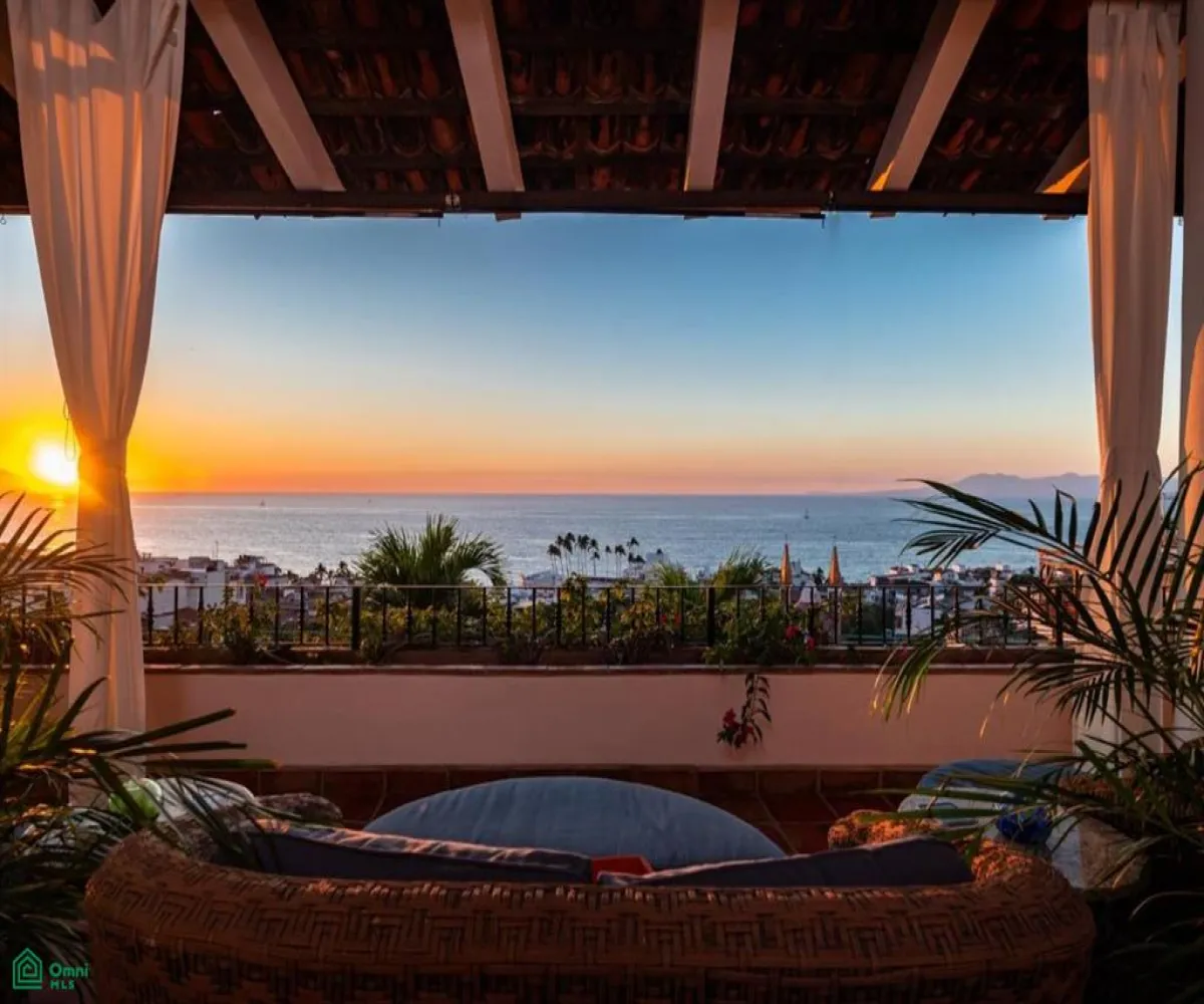 Edificio En Venta,5 de Diciembre,Argentina 290, Puerto Vallarta, Jalisco 48350, 6 Habitaciones,8 Baños,Argentina,3,MX25661373