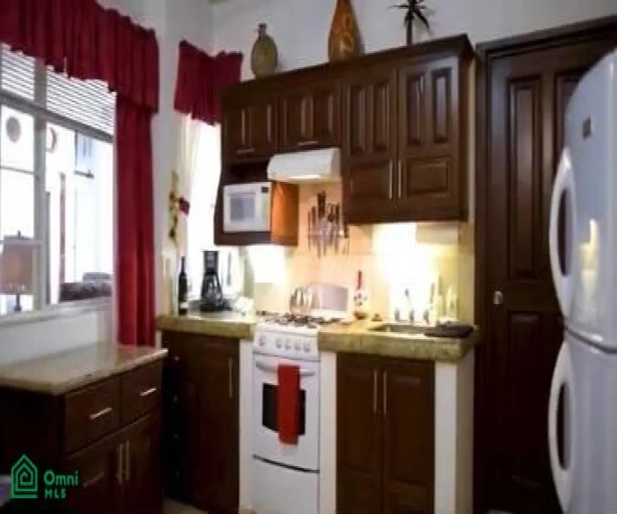 Edificio En Venta,5 de Diciembre,Argentina 290, Puerto Vallarta, Jalisco 48350, 6 Habitaciones,8 Baños,Argentina,3,MX25661373