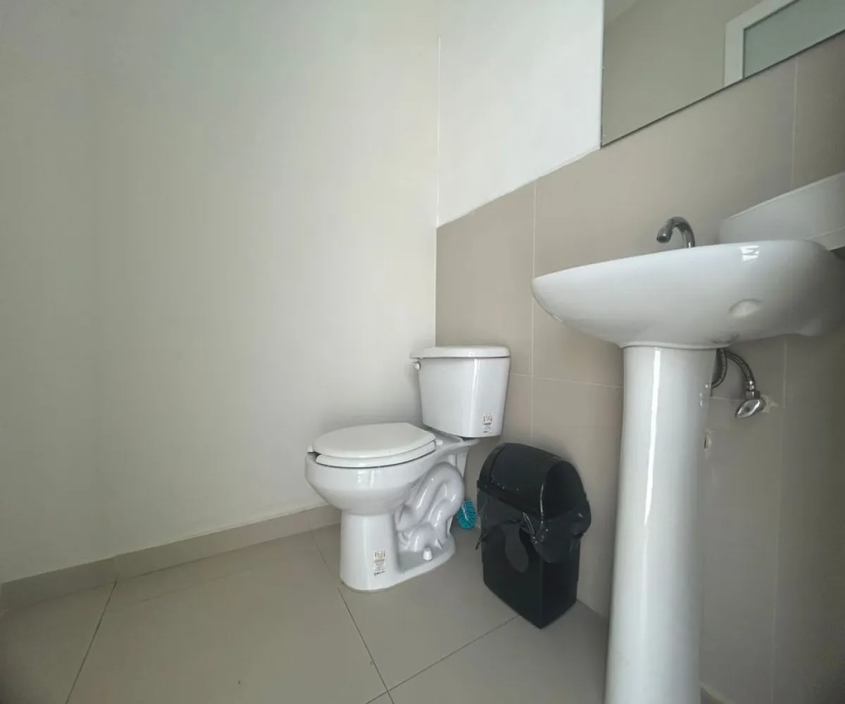 Bodega En Renta,Campo Lago,Carretera a Nogales 4935, Rancho Contento, Jalisco 45222,1 Baño,Carretera a Nogales,1,pg5rZr6