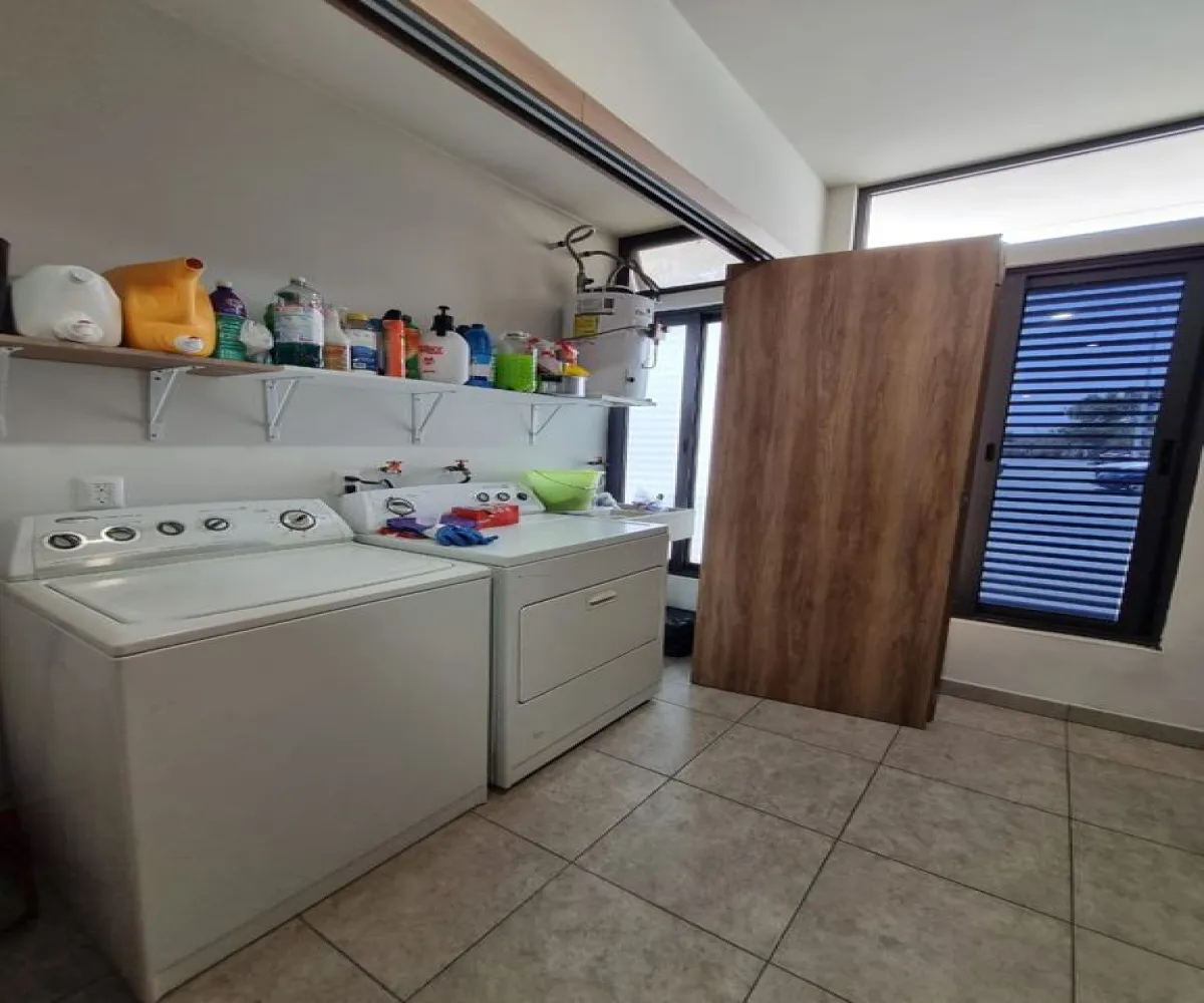 Casa En Venta,La Bella Residencial,Paseo la Bella S/N, México, Jalisco 45602, 3 Habitaciones,3 Baños,Paseo la Bella,2,p7AZHf3