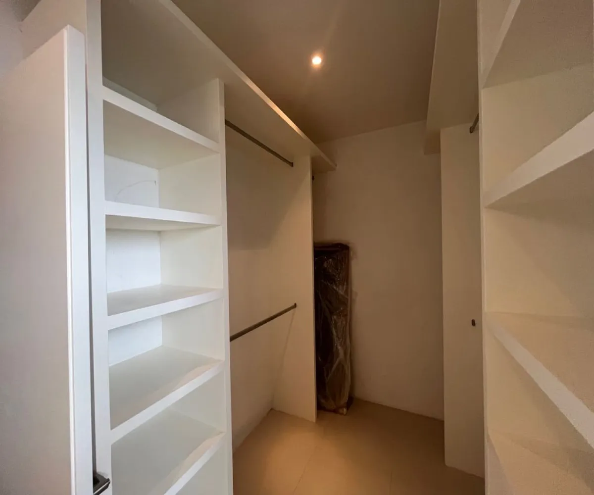 Casa En Renta,Los Gavilanes,Matute 295, Tlajomulco de Zúñiga, Jalisco 45645, 3 Habitaciones,4 Baños,Matute,2,pXA3nir