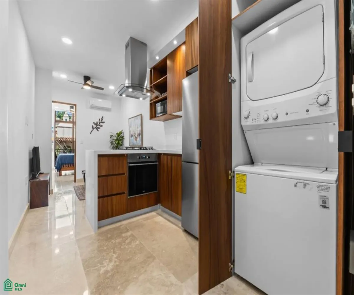 Departamento En Venta,Emiliano Zapata,Aquiles Serdán 374 Interior 6, Puerto Vallarta, Jalisco 48380, 1 Cuarto,1 Baño,Aquiles Serdán,MX251030383