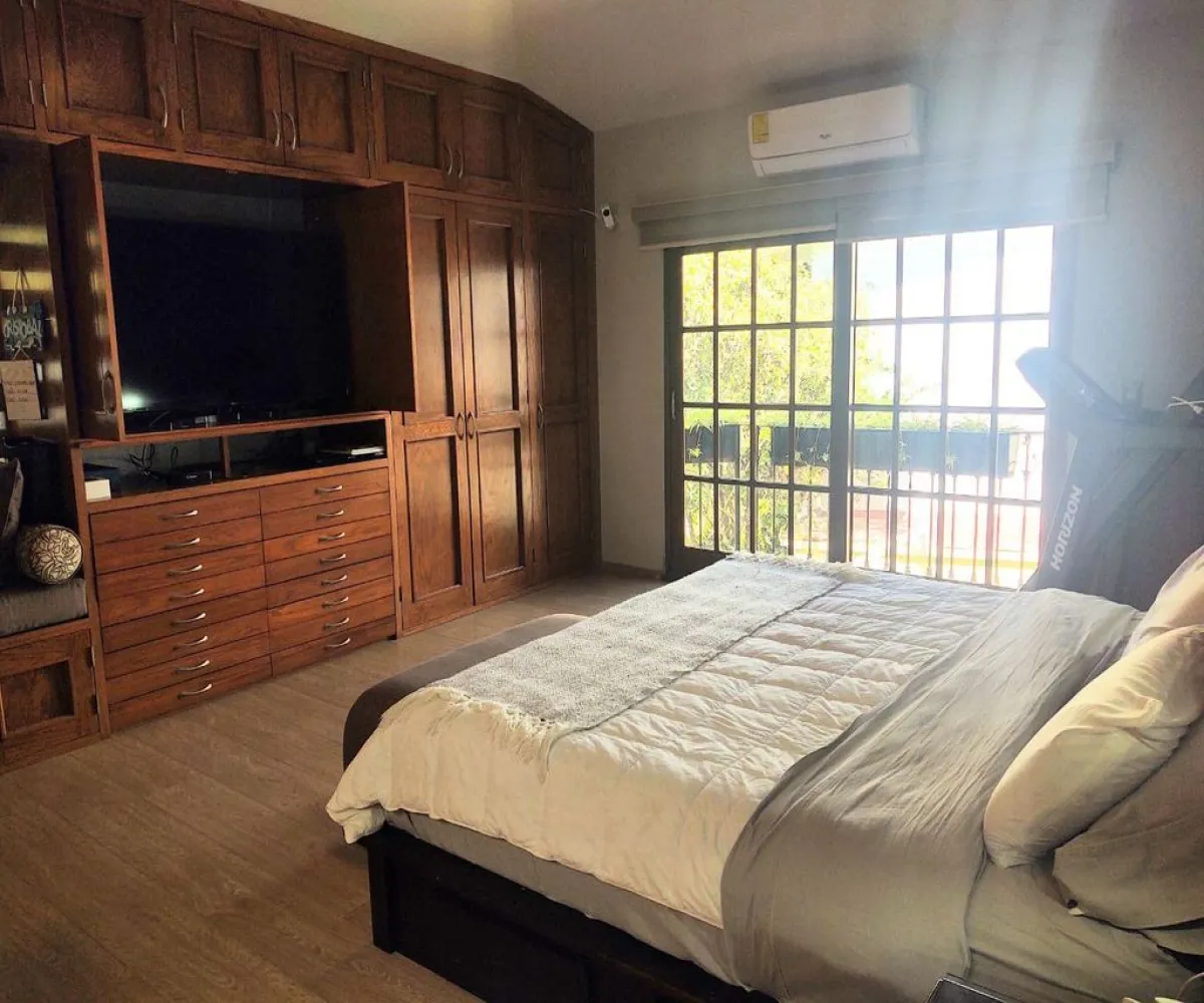 Casa En Venta,Santa Fe,Calle Eva Briseño 332, Zapopan, Jalisco 45168, 5 Habitaciones,4 Baños,Calle Eva Briseño,3,pm104Pi