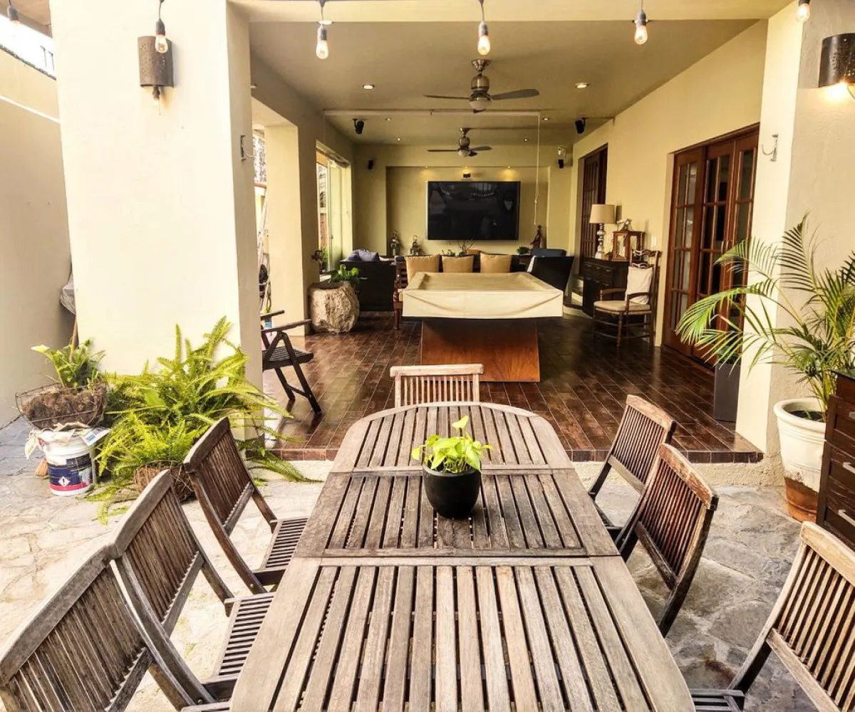 Casa En Venta,Santa Fe,Calle Eva Briseño 332, Zapopan, Jalisco 45168, 5 Habitaciones,4 Baños,Calle Eva Briseño,3,pm104Pi