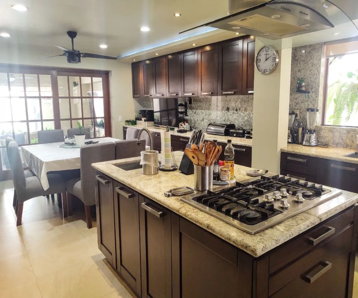 Casa En Venta,Santa Fe,Calle Eva Briseño 332, Zapopan, Jalisco 45168, 5 Habitaciones,4 Baños,Calle Eva Briseño,3,pm104Pi