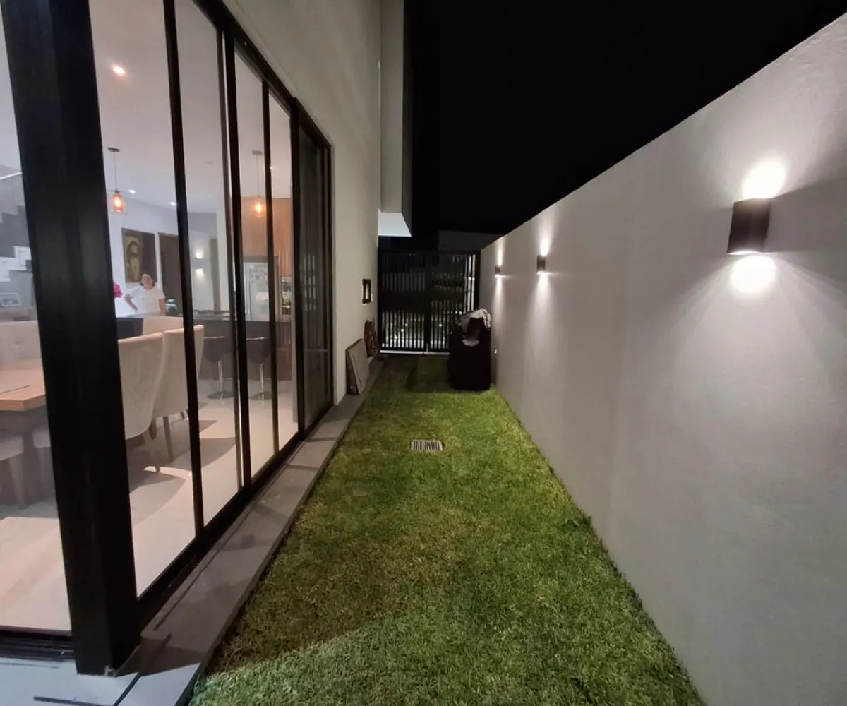 Casa En Venta,Santa Ana Tepetitlán,Boulevard Bosques de Santa Anita 2377 114, Tlajomulco de Zúñiga, Jalisco 45645, 3 Habitaciones,3 Baños,Boulevard Bosques de Santa Anita,1,poHd105