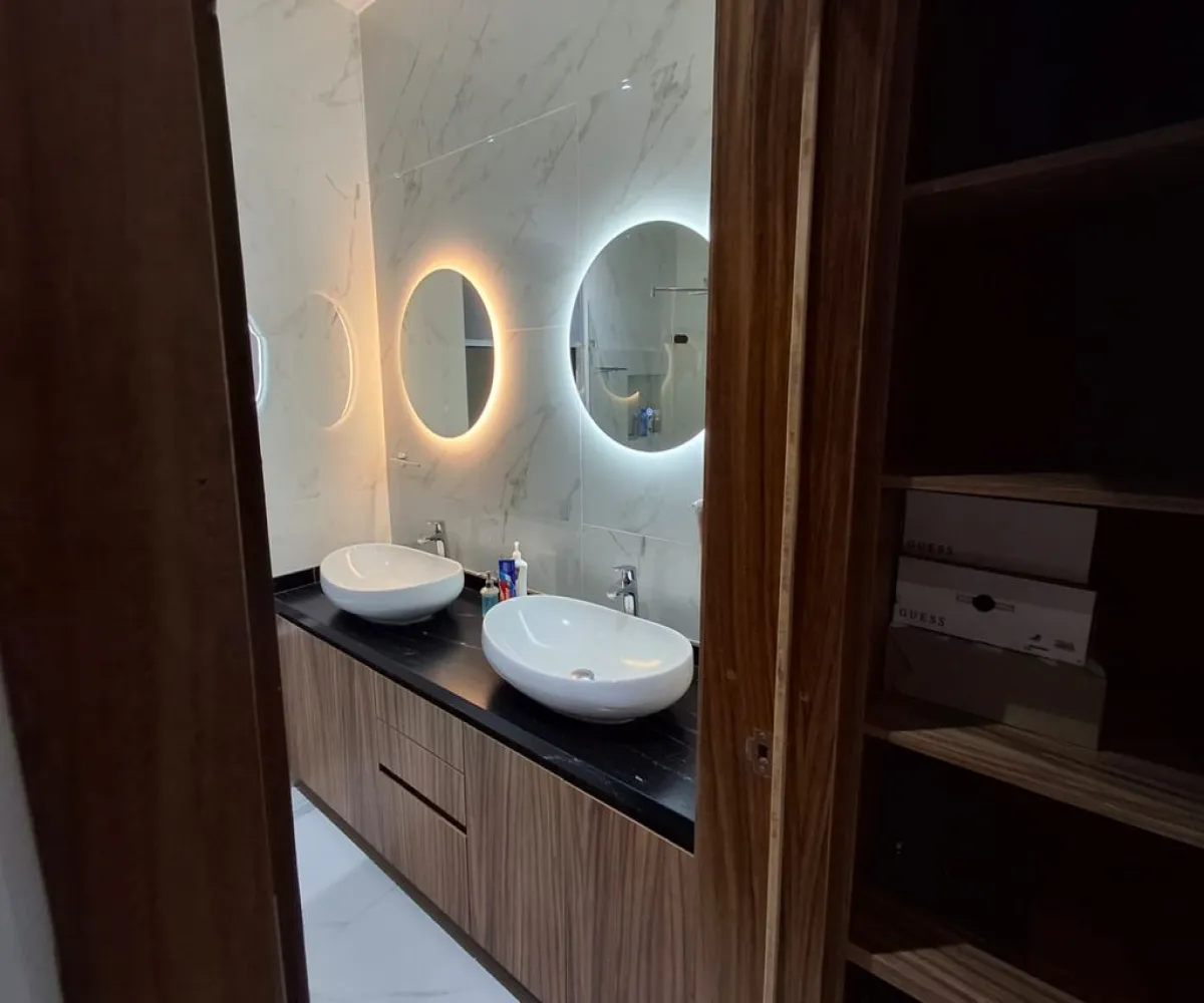 Casa En Venta,Santa Ana Tepetitlán,Boulevard Bosques de Santa Anita 2377 114, Tlajomulco de Zúñiga, Jalisco 45645, 3 Habitaciones,3 Baños,Boulevard Bosques de Santa Anita,1,poHd105