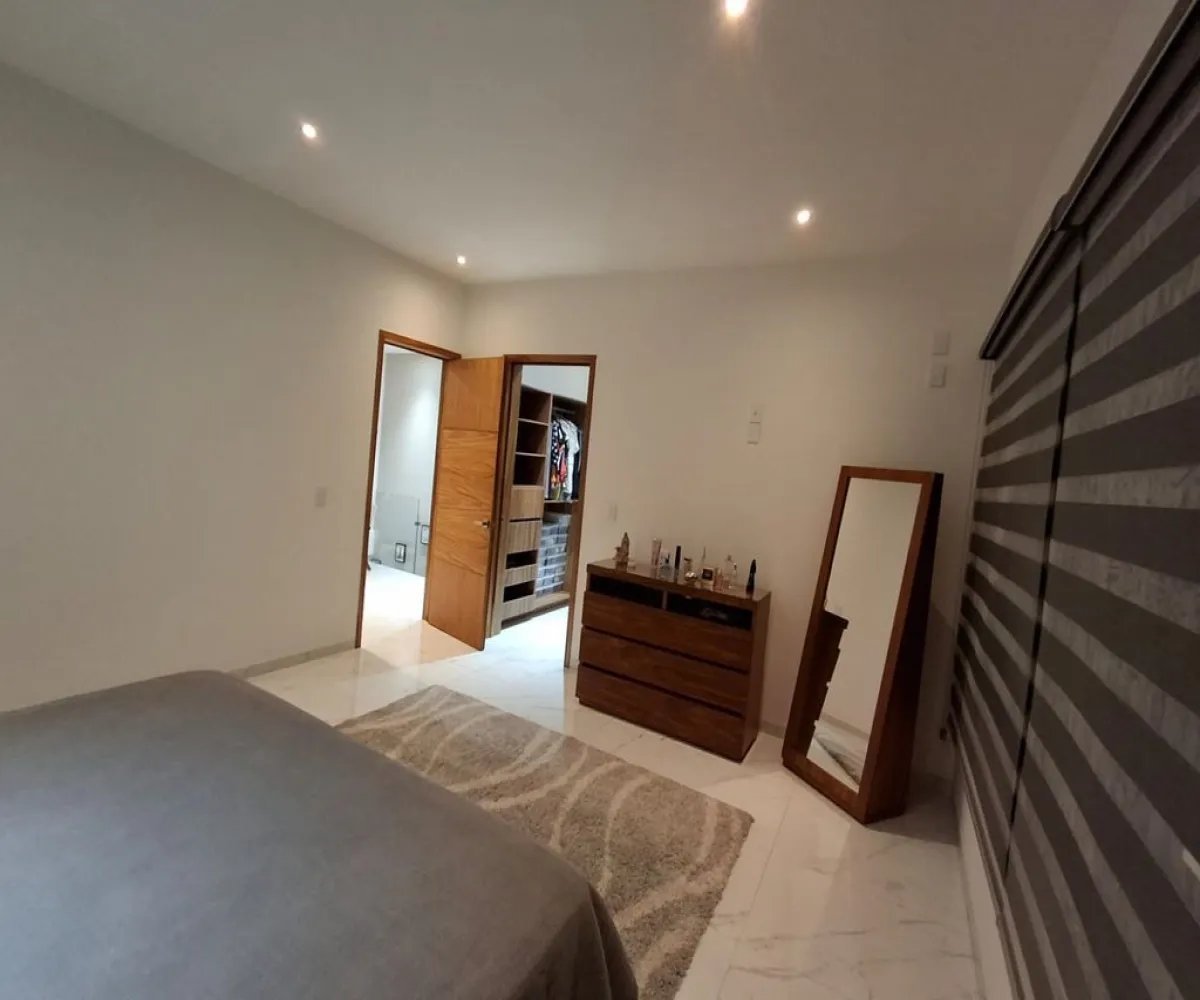 Casa En Venta,Santa Ana Tepetitlán,Boulevard Bosques de Santa Anita 2377 114, Tlajomulco de Zúñiga, Jalisco 45645, 3 Habitaciones,3 Baños,Boulevard Bosques de Santa Anita,1,poHd105