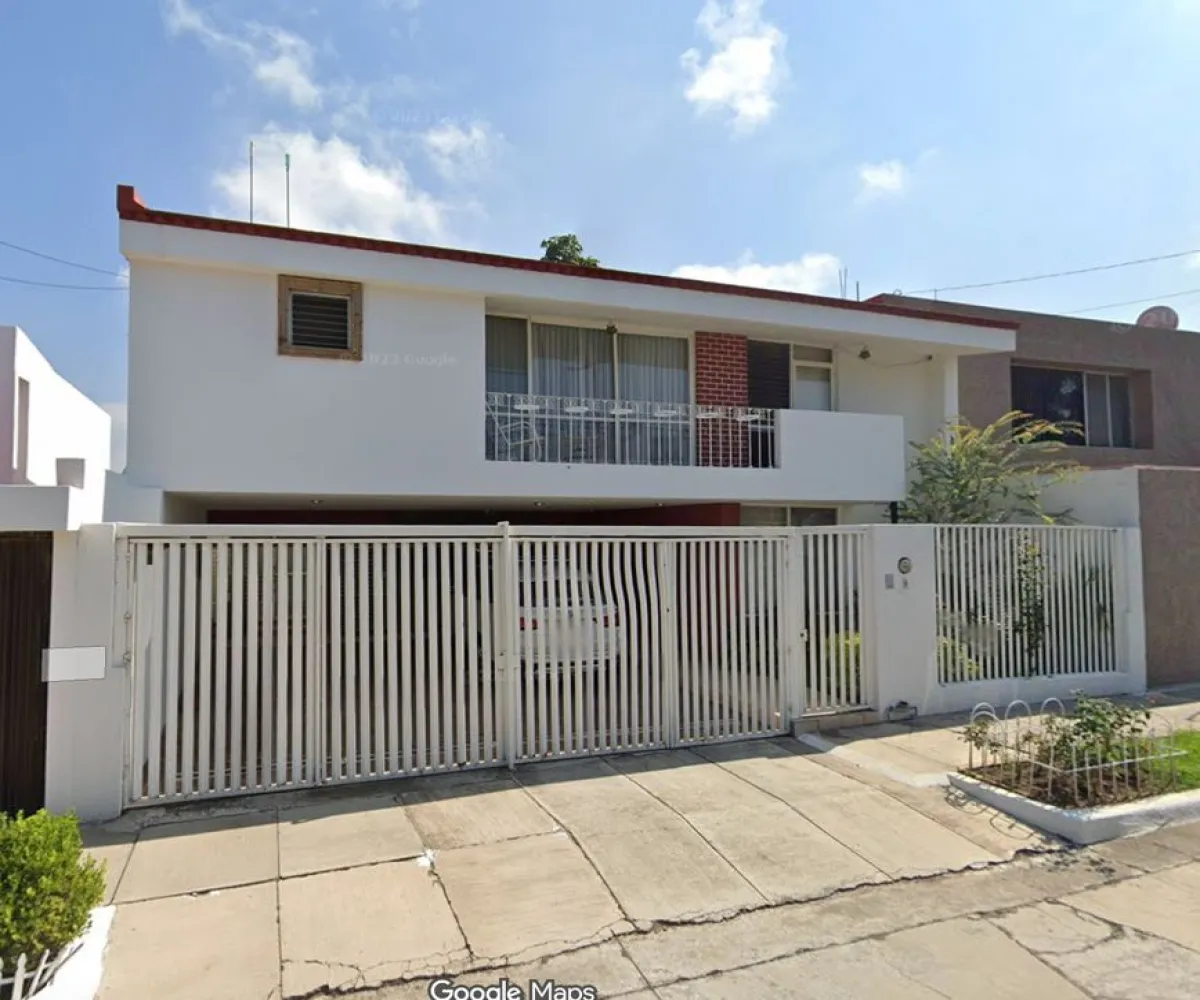 Casa En Venta,Mansiones del Real ,Av. Niños Heroes 1437, Zapotlán el Grande, Jalisco 49032, 5 Habitaciones,5 Baños,Av. Niños Heroes ,1,pME2eVO