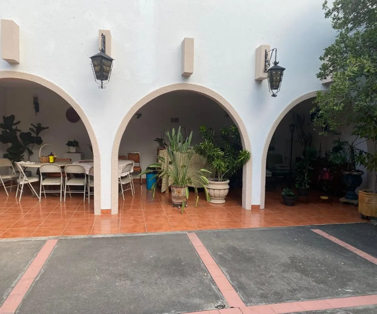 Casa En Venta,Mansiones del Real ,Av. Niños Heroes 1437, Zapotlán el Grande, Jalisco 49032, 5 Habitaciones,5 Baños,Av. Niños Heroes ,1,pME2eVO