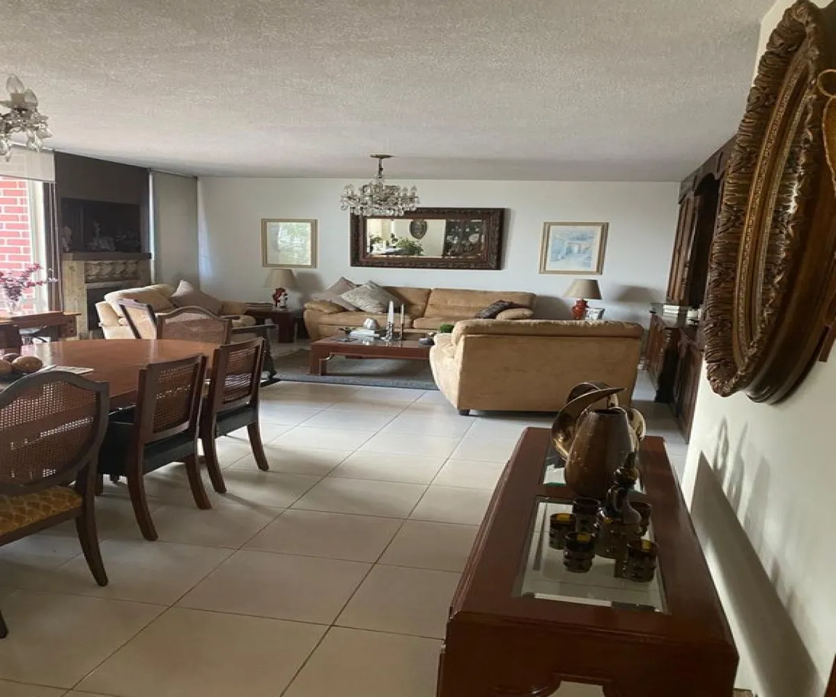 Casa En Venta,Mansiones del Real ,Av. Niños Heroes 1437, Zapotlán el Grande, Jalisco 49032, 5 Habitaciones,5 Baños,Av. Niños Heroes ,1,pME2eVO