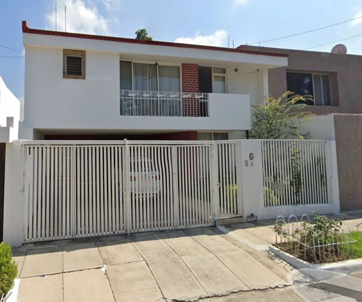 Casa En Venta,Mansiones del Real ,Av. Niños Heroes 1437, Zapotlán el Grande, Jalisco 49032, 5 Habitaciones,5 Baños,Av. Niños Heroes ,1,pME2eVO