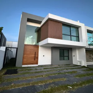 Casa En Venta,Parques Vallarta,Av. Paseo del Parque 2055, Zapopan, Jalisco 45134, 4 Habitaciones,4 Baños,Av. Paseo del Parque,1,pIikiES
