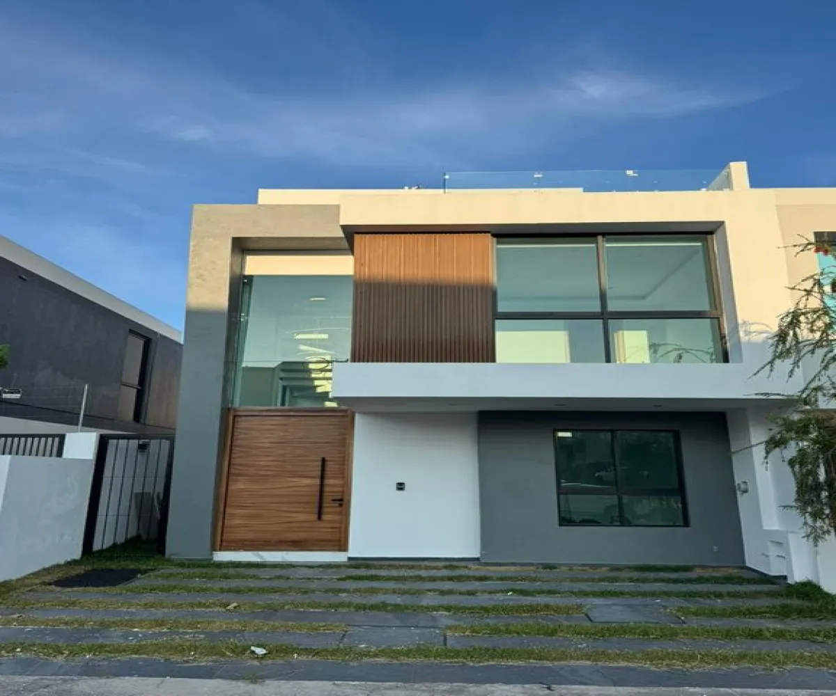 Casa En Venta,Parques Vallarta,Av. Paseo del Parque 2055, Zapopan, Jalisco 45134, 4 Habitaciones,4 Baños,Av. Paseo del Parque,1,pIikiES