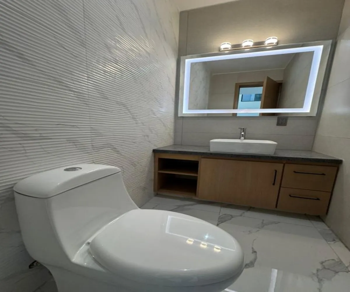 Casa En Venta,Parques Vallarta,Av. Paseo del Parque 2055, Zapopan, Jalisco 45134, 4 Habitaciones,4 Baños,Av. Paseo del Parque,1,pIikiES