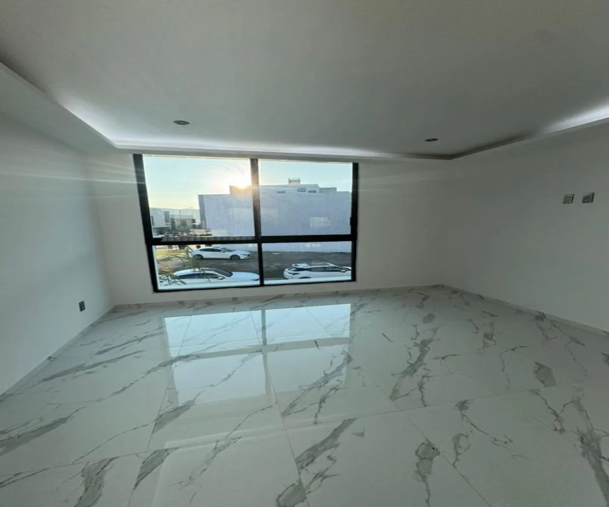 Casa En Venta,Parques Vallarta,Av. Paseo del Parque 2055, Zapopan, Jalisco 45134, 4 Habitaciones,4 Baños,Av. Paseo del Parque,1,pIikiES