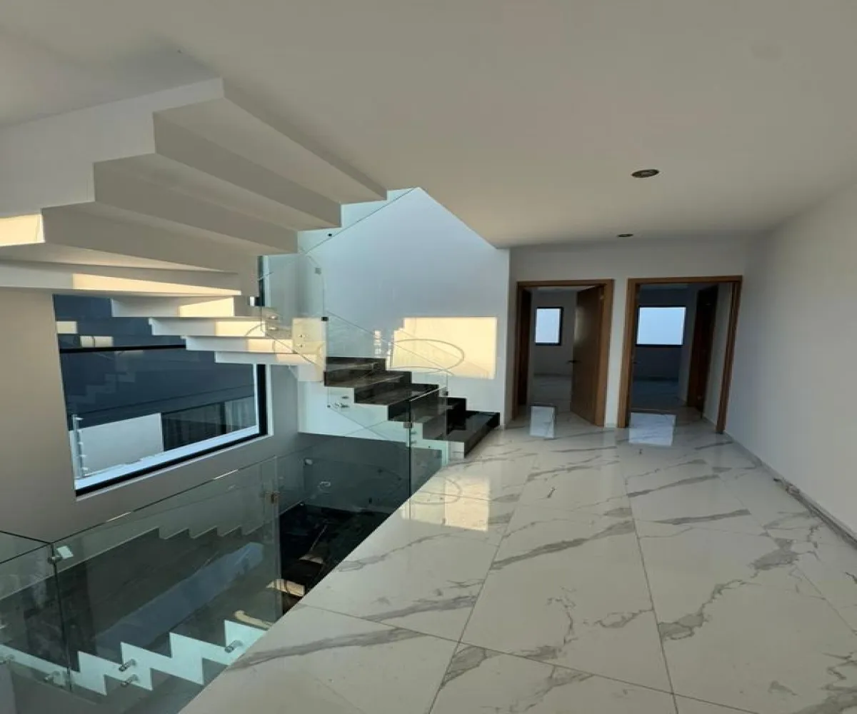 Casa En Venta,Parques Vallarta,Av. Paseo del Parque 2055, Zapopan, Jalisco 45134, 4 Habitaciones,4 Baños,Av. Paseo del Parque,1,pIikiES