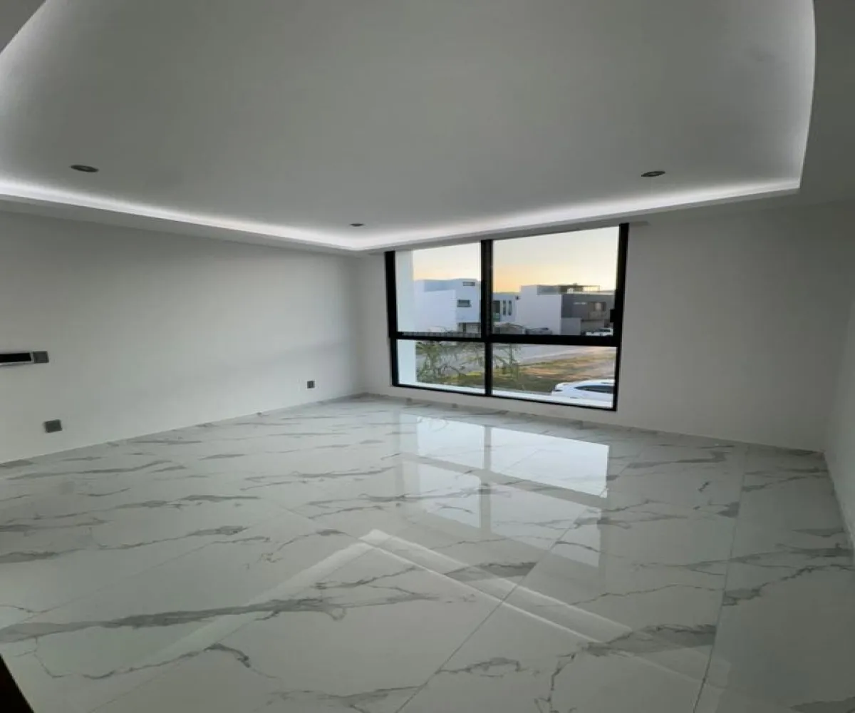 Casa En Venta,Parques Vallarta,Av. Paseo del Parque 2055, Zapopan, Jalisco 45134, 4 Habitaciones,4 Baños,Av. Paseo del Parque,1,pIikiES